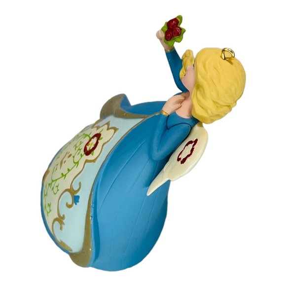 Hallmark Keepsake Angels Around The World England Christmas Tree Ornament 2013 - Picture 8 of 11